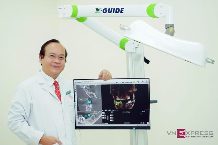 Bác sĩ tiên phong trong nhiều kỹ thuật cấy ghép implant