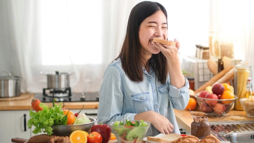 Trồng răng Implant bao lâu thì ăn được?