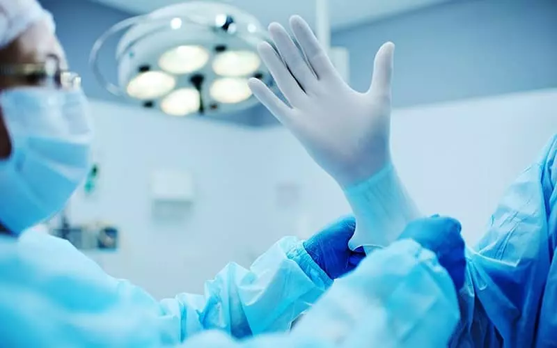 Trồng răng Implant và vô trùng trong phẩu thuật