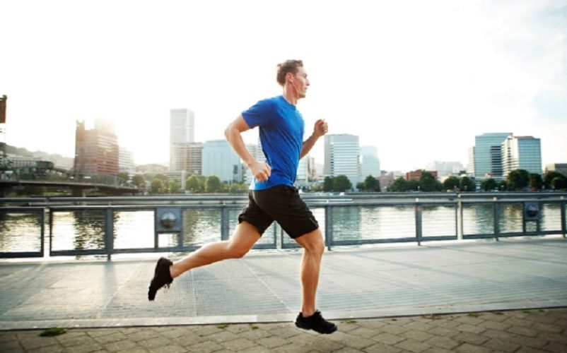 Tập thể dục mỗi ngày cũng là một biện pháp giúp hạn chế cảm giác thèm hút thuốc