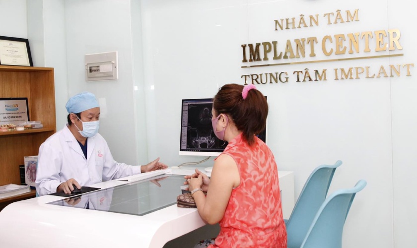 Implant Center tự tin sở hữu đội ngũ bác sĩ chuyên môn cao và giàu kinh nghiệm trong cấy ghép Implant