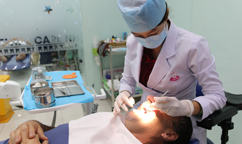 Bạn nên tái khám định kì đúng lịch đã hẹn với bác sĩ