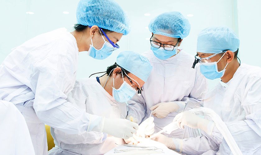 Trồng răng Implant an toàn, chất lượng tại Implant Center