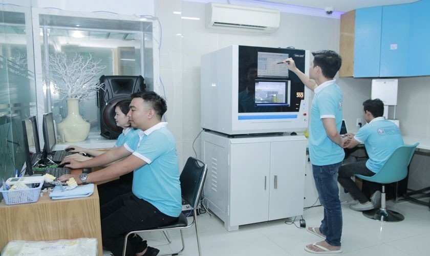 Implant Center có trang bị phòng Lab tại chỗ giúp quá trình trình làm răng implant được rút ngắn
