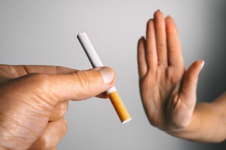 Không nên hút thuốc lá khi mới cấy ghép Implant