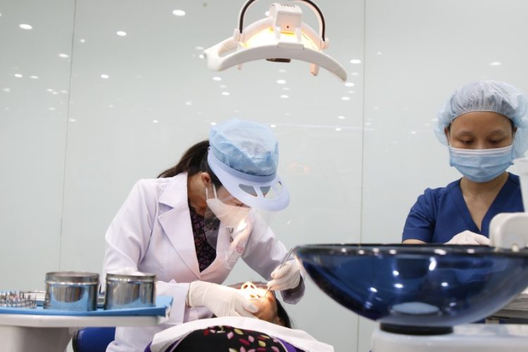 Tái khám sau cấy ghép Implant mang là việc làm cần thiết mang lại nhiều lợi ích với sức khỏe răng miệng