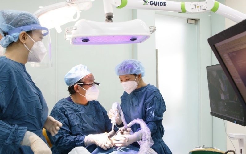 Cấy ghép Implant bằng công nghệ định vị tối tân tại Implant Center
