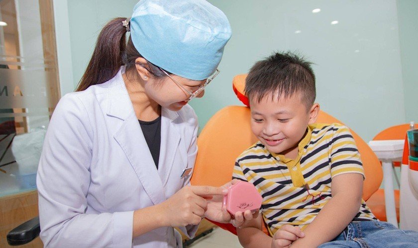 Trồng răng Implant cho trẻ em được không?