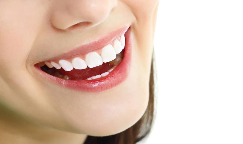 Hàm giả chế tác từ BioHPP có màu sắc và thẩm mỹ tự nhiên như răng thật