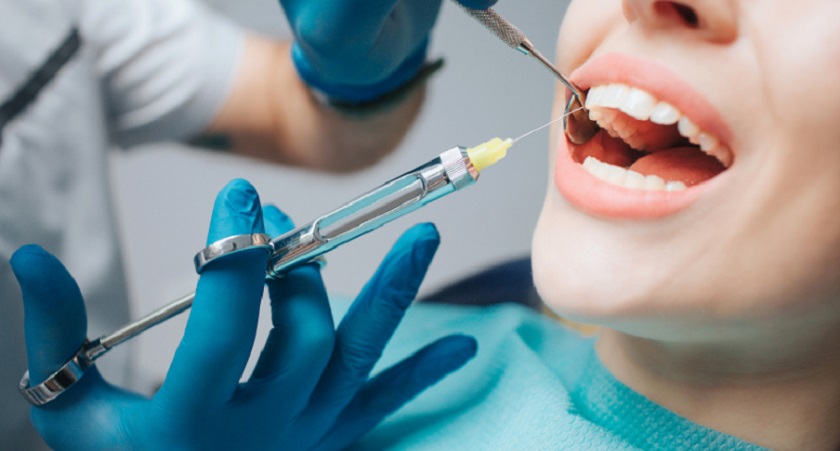 Gây tê trước khi trồng răng giúp khách hàng loại bỏ cảm giác đau nhức