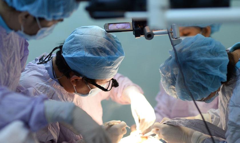 Vô trùng trong trồng răng Implant giúp hạn chế các biến chứng xảy ra sau cấy ghép
