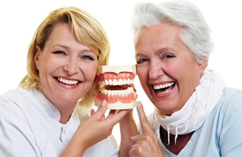 Hàm tháo lắp trên Implant mang lại nhiều lợi ích cho người sử dụng